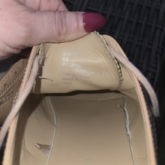 Madden Girl G-Ritz Nude Pink Oxford Laced Shoe Size 9.5 Patent Preppy EUC - Picture 6 of 7